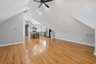 4928 W Eddy St, Chicago, IL 60641 - Photo 17