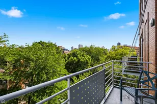 645 W Surf St, Chicago, IL 60657 - Photo 9
