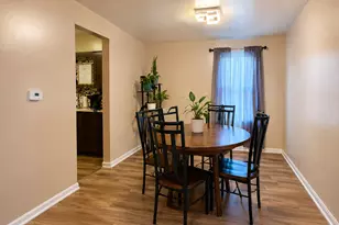 885 White Oak Ln, University Park, IL 60484 - Photo 5