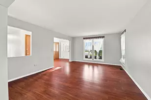 10 Timber Mill Ct, Bolingbrook, IL 60490 - Photo 7