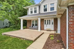 10 Timber Mill Ct, Bolingbrook, IL 60490 - Photo 3