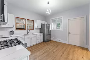 1330 Ridgeland Ave, Berwyn, IL 60402 - Photo 9