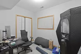 2033 W Huron St, Chicago, IL 60612 - Photo 9