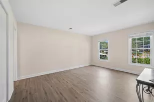 510 Shorely Dr, Barrington, IL 60010 - Photo 7