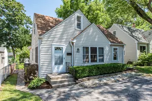 302 E Washington St, Round Lake Park, IL 60073 - Photo 3