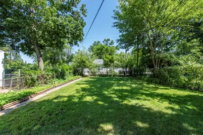 302 E Washington Street, Round Lake Park, IL 60073 - Photo 27