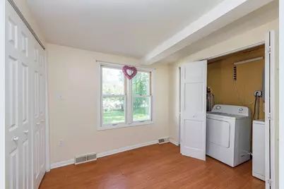 302 E Washington Street, Round Lake Park, IL 60073 - Photo 13