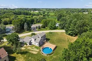 539 Creekview Ln, Rockford, IL 61114 - Photo 5