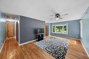30W044 Bruce Ln, Naperville, IL 60563 - Photo 13