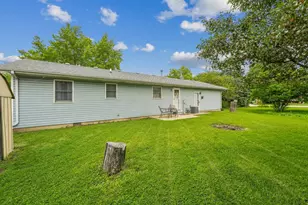 1353 Georgetown Dr, Bourbonnais, IL 60914 - Photo 15