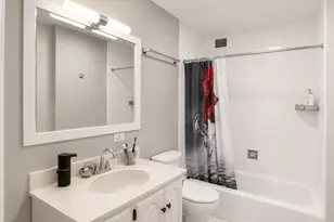 2005 S Finley Rd, Lombard, IL 60148 - Photo 11