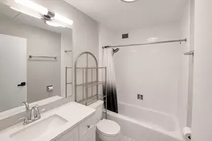 2005 S Finley Rd, Lombard, IL 60148 - Photo 13