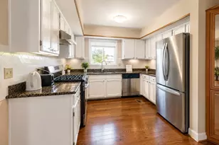 2475 Westleigh Ct, Aurora, IL 60504 - Photo 5