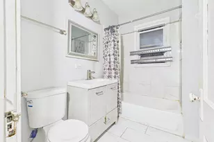 7826 S Paxton Ave, Chicago, IL 60649 - Photo 9