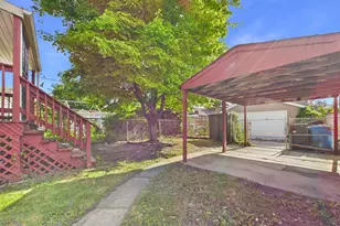 7826 S Paxton Ave, Chicago, IL 60649 - Photo 25