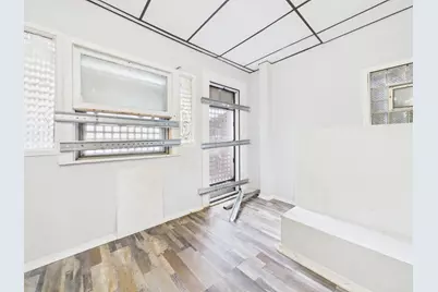 7826 S Paxton Avenue, Chicago, IL 60649 - Photo 13