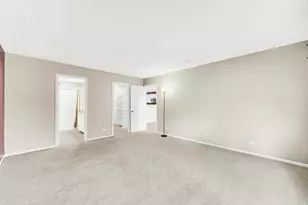 1257 Oakleaf Ct, Aurora, IL 60506 - Photo 9