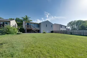 834 Edenwood Dr, Roselle, IL 60172 - Photo 27