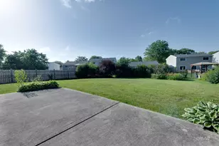 834 Edenwood Dr, Roselle, IL 60172 - Photo 29