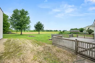 32303 West St, Kirkland, IL 60146 - Photo 7