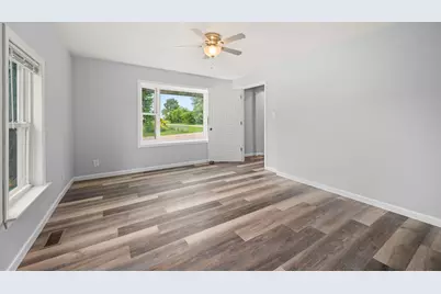 32303 West Street, Kirkland, IL 60146 - Photo 19