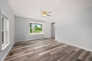 32303 West St, Kirkland, IL 60146 - Photo 19
