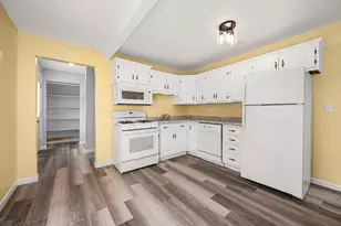 32303 West St, Kirkland, IL 60146 - Photo 15