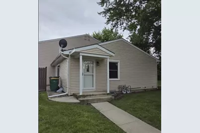 1531 E Stonehenge Drive #1531, Sycamore, IL 60178 - Photo 1