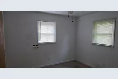 119 W Montgomery Street, Oakland, IL 61943 - Photo 13