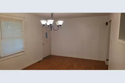 119 W Montgomery Street, Oakland, IL 61943 - Photo 9