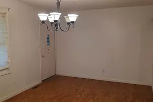 119 W Montgomery St, Oakland, IL 61943 - Photo 9