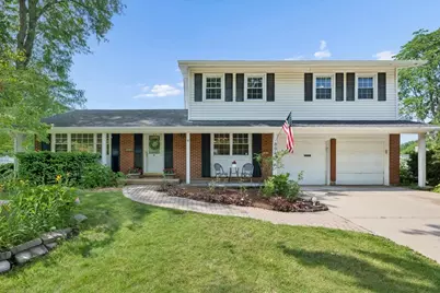 804 N Wente Court, Palatine, IL 60074 - Photo 1