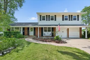 804 N Wente Ct, Palatine, IL 60074 - Photo 1