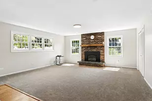 1319 N Columbine Dr, Mount Prospect, IL 60056 - Photo 13