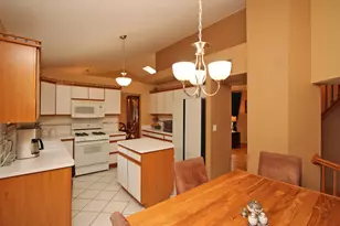 464 Farm Bridge Rd, Lake Zurich, IL 60047 - Photo 13