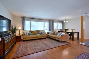 319 Dodge Ave, Evanston, IL 60202 - Photo 3