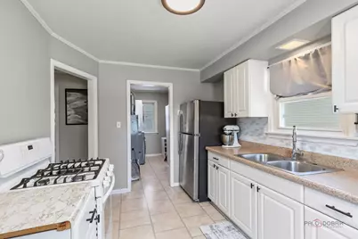 1506 N East End Avenue, Round Lake Beach, IL 60073 - Photo 9