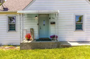 1506 N East End Ave, Round Lake Beach, IL 60073 - Photo 3