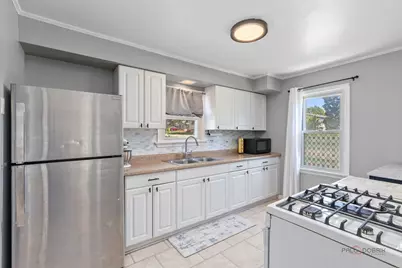 1506 N East End Avenue, Round Lake Beach, IL 60073 - Photo 7