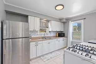 1506 N East End Ave, Round Lake Beach, IL 60073 - Photo 7