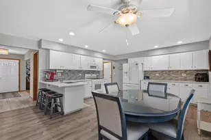 15255 Rosarie Dr, Homer Glen, IL 60491 - Photo 5