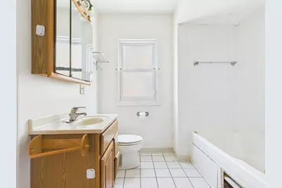 8156 S Paxton Avenue, Chicago, IL 60617 - Photo 9