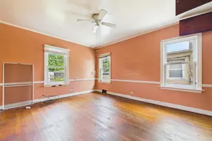 8156 S Paxton Ave, Chicago, IL 60617 - Photo 7