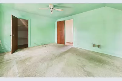 8156 S Paxton Avenue, Chicago, IL 60617 - Photo 15