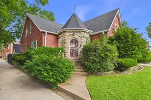 8156 S Paxton Ave, Chicago, IL 60617 - Photo 1