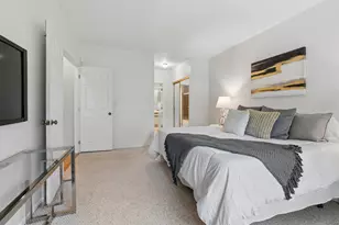 971 Hidden Lake Dr, Buffalo Grove, IL 60089 - Photo 15