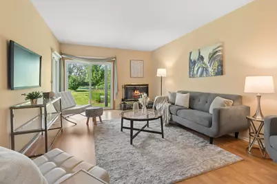 971 Hidden Lake Drive, Buffalo Grove, IL 60089 - Photo 7