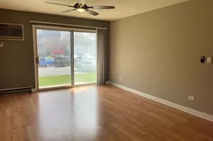 880 E Old Willow Rd, Prospect Heights, IL 60070 - Photo 11