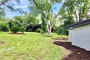 [Address not provided], La Grange Highlands, IL 60525 - Photo 17