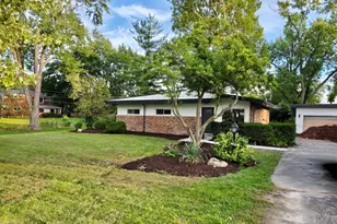 [Address not provided], La Grange Highlands, IL 60525 - Photo 1